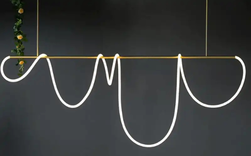 Vintage Glamour Revived: Restoring Antique Chandeliers on a Budget